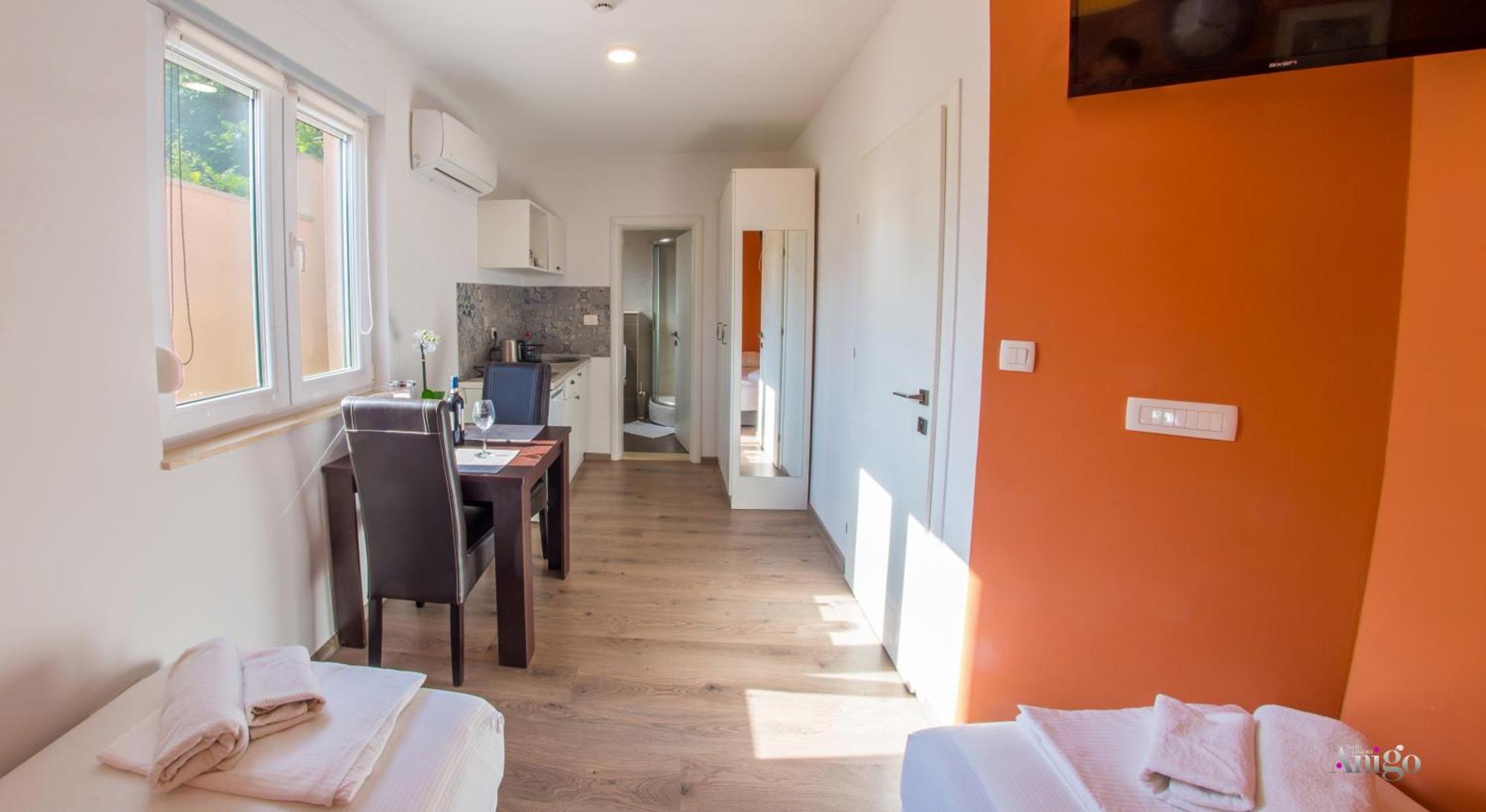 Apartments Enigma - With Private Parking Mostar Exterior photo